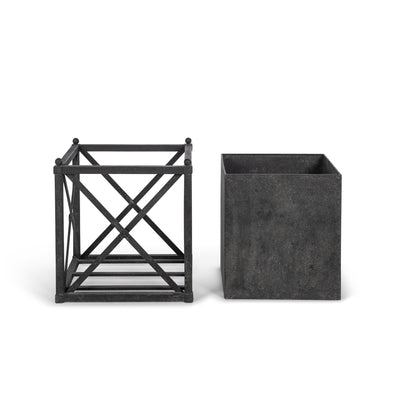 Small Metal Estate Planter, Noir