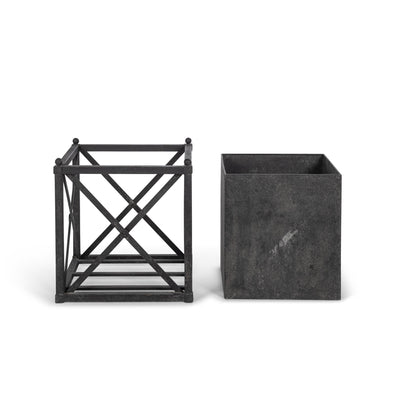 Small Metal Estate Planter, Noir