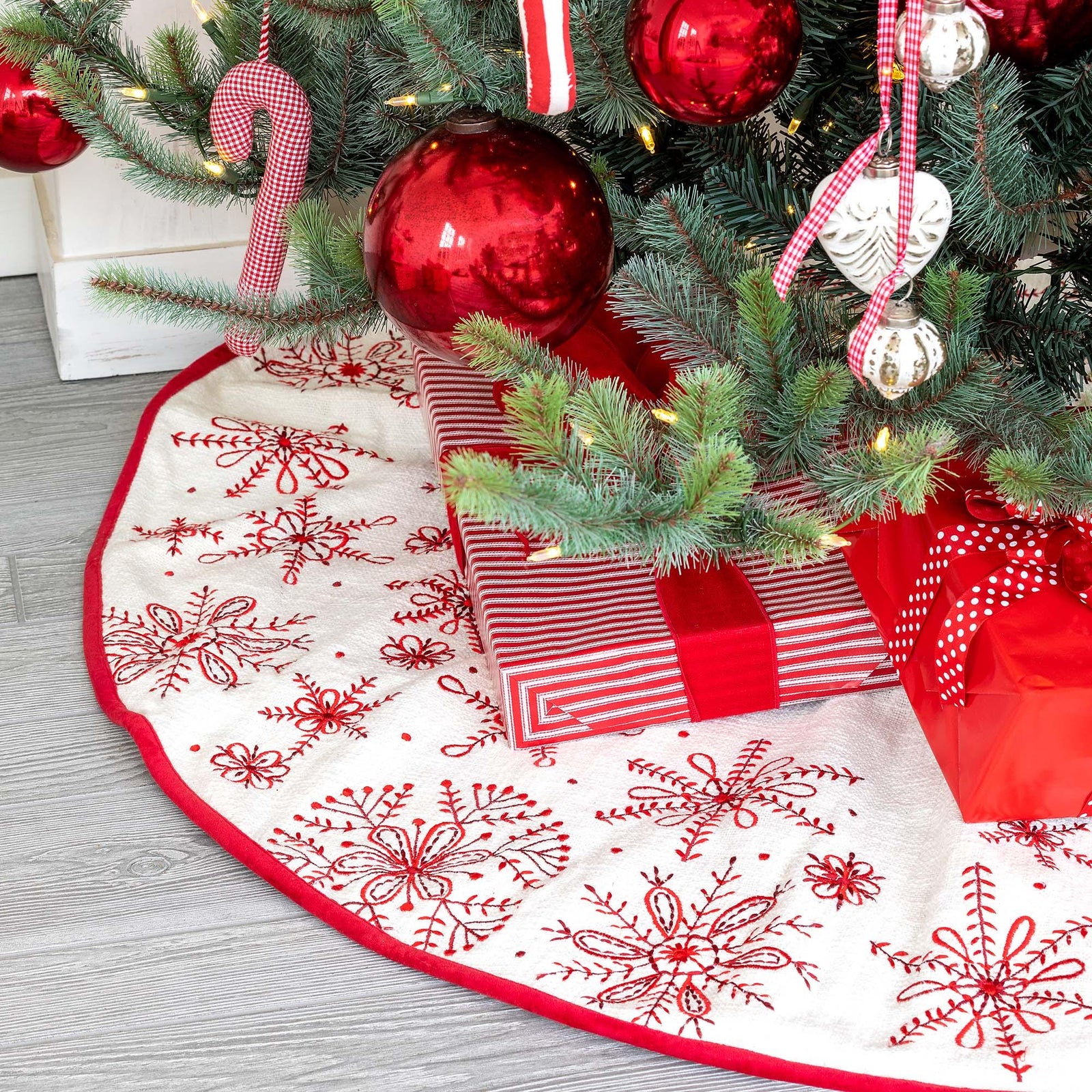 Snowflake Embroidered Tree Skirt